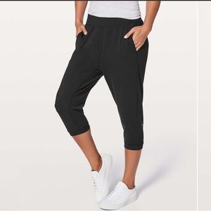 Lululemon Rejuvenate Crop *18". Size 4